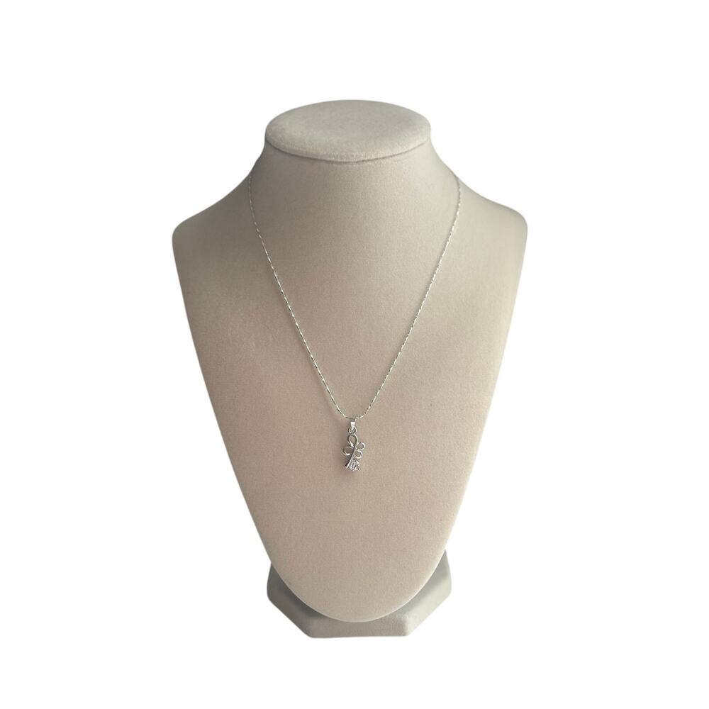 Silver Clover Pendant Necklace Dainty Minimalist Lucky Charm Jewelry - Picture 4 of 6